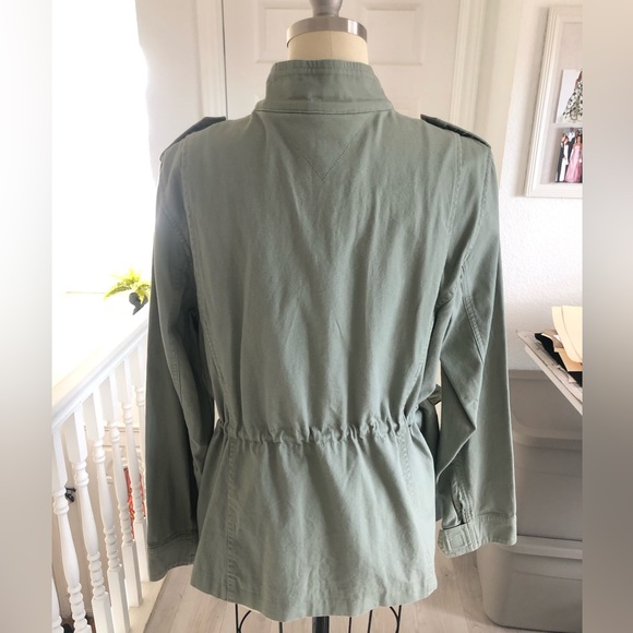 Tommy Hilfiger utility jacket. - Picture 6 of 10